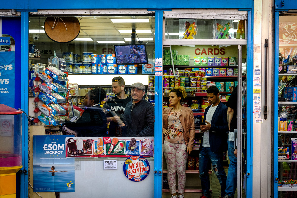 Picture of an off licence shop. london, united kingdom. 2017 © Pedro Rodrigues
